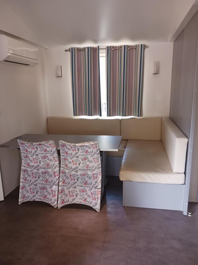 Domaine De La Sainte Baume Hotel Nans-les-Pins Kültér fotó